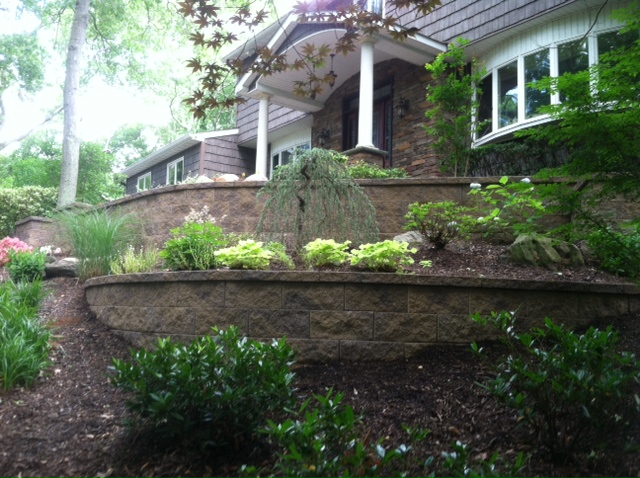 Building a Rock Retaining Wall Natural Stone